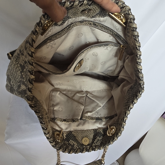 Tory Burch snake print soft tote - Picture 7 of 8